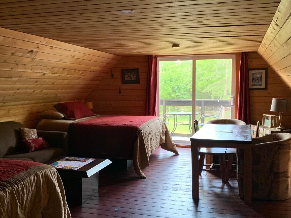 L'Auberge Refuge Du Trappeur サン・マチュー・デュ・パルク エクステリア 写真